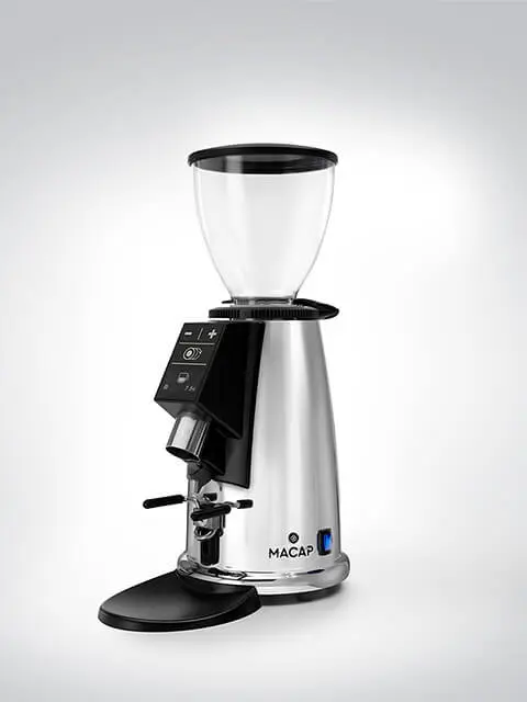 Silberne elektrische Kaffeemühle der Marke Macap mit digitalem Display und großem transparentem Bohnenbehälter