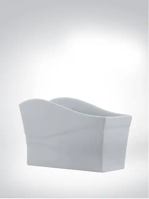 Weiße Badewanne mit elegantem Design