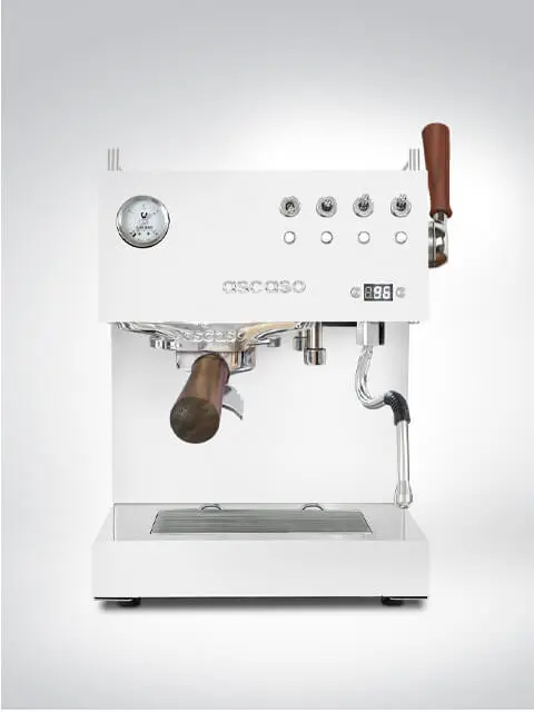 Moderne Espressomaschine mit Temperaturanzeige und Holzgriffen, ideal für Kaffeeliebhaber