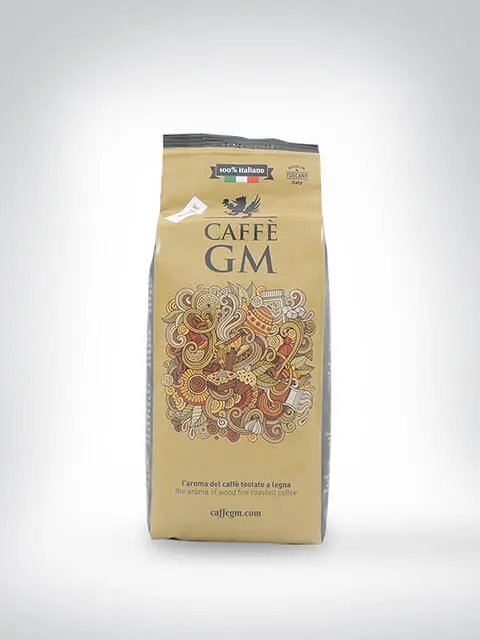 Packung Caffè GM mit kunstvollem Design und dem Hinweis auf italienische Holzröstung