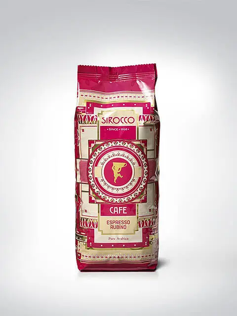 Verpackung von Sirocco Espresso Rubino Kaffee, ein hochwertiger Pure Arabica in roter, elegant gestalteter Tüte, 250g