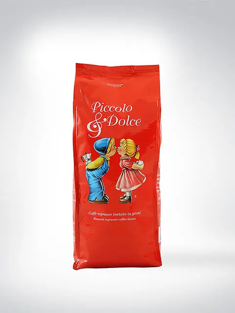 Rote Verpackung von Piccolo & Dolce Espressobohnen mit kindlichem Motiv